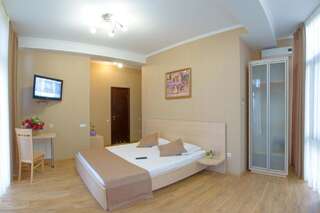 Гостиница Терраса Алушта Двухместный номер с 1 кроватью и балконом-5